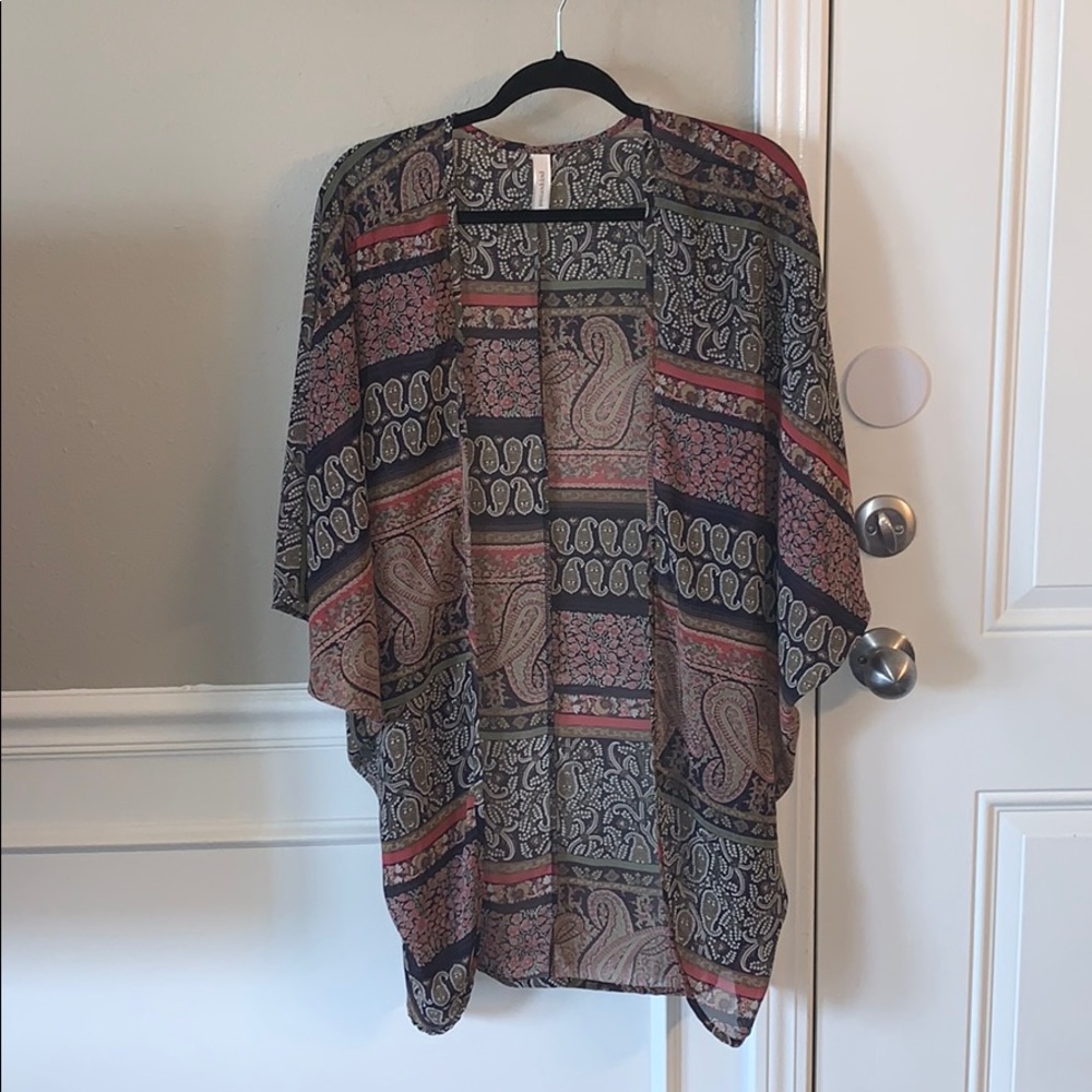 Kimono - Picture 2 of 4